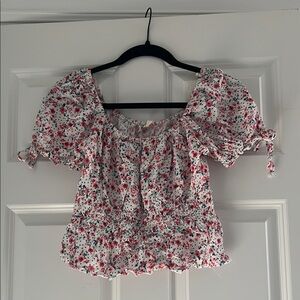 Women’s Floral Puff Sleeve Top